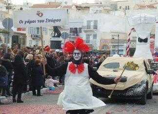 Γεμάτο χρώματα, κέφι και χορό το πρώτο κομμάτι της παρέλασης των καρναβαλιστών στην παραλία της Ερμούπολης