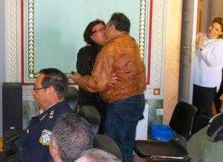 ΔΕΙΤΕ τους τυχερούς της κλήρωσης των δύο κατοικιών του ΟΑΕΔ στη Σύρο