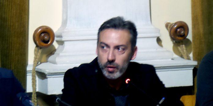 gialoglou andreas mast