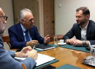 Διαβουλεύσεις Δραγασάκη – Χενοκώστα για την πώληση των ναυπηγείων Ελευσίνας και Σκαραμαγκά