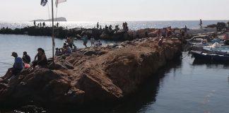 Λιλιπούτειοι ψαράδες κατέκλυσαν το λιμανάκι της Φάμπρικας