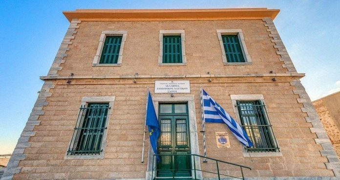 31-akadimia_emporikou_naftikou-syros