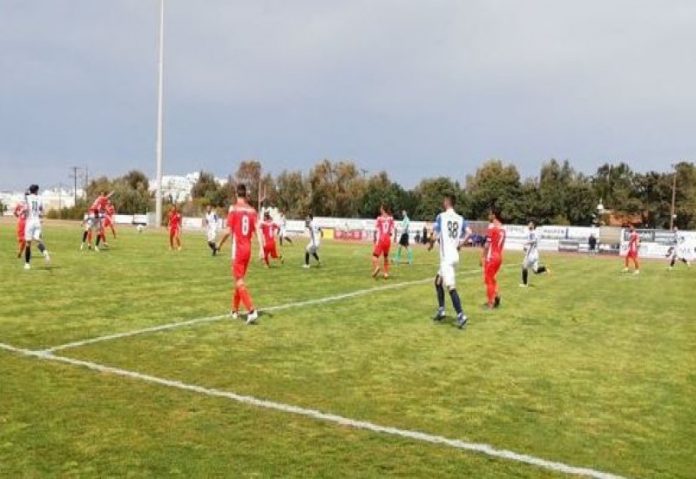 Sinexizei treno i santorini 1-0 to city stin naxo