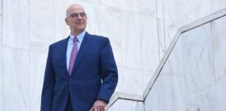 Ουκρανία: Σειρήνες ήχησαν στο Κίεβο – Εσπευσμένα σε καταφύγιο ο Δένδιας