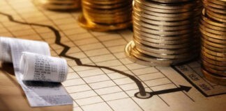 Πυκνώνουν τα σύννεφα για την «τέλεια καταιγίδα» ανατιμήσεων