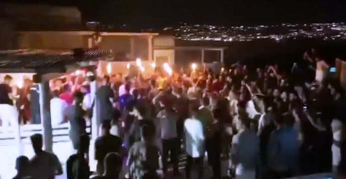 party_mykonos01