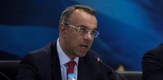 Έρχεται παράταση του μειωμένου ΦΠΑ στην εστίαση – Τι είπε ο Σταϊκούρας