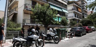 Δάφνη: Σε διαθεσιμότητα οι αστυνομικοί που είχαν αγνοήσει τις καταγγελίες για ενδοοικογενειακή βία