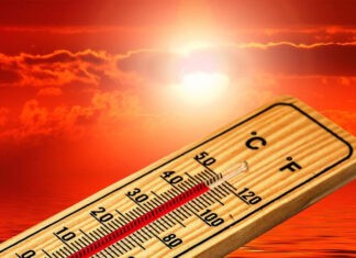 Καύσωνας και πίσω από κλειστές πόρτες