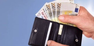 Κατώτατος μισθός: Πώς μπορεί να ξεπεράσει τα 700 ευρώ μέσα στο 2022