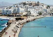 Προσάραξη Πλωτού Γερανού στη Νάξο