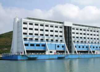 Barrier Reef Floating Resort: Η αλλόκοτη ιστορία του πρώτου πλωτού ξενοδοχείου του πλανήτη, που σκουριάζει στη Βόρεια Κορέα