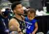 NBA All Star Game: Υπέροχη στιγμή με τον Γιάννη να βοηθά τον γιο του Λίαμ να καρφώσει (VIDEO)
