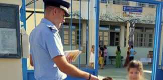Καμπάνια ενημέρωσης για την οδική ασφάλεια από αστυνομικούς σε γονείς και μαθητές