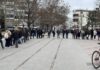 Τέμπτη: Ουρές στην Κεντρική πλατεία Λάρισας για να δώσουν αίμα για τους τραυματίες