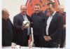 Ο Γιάννης Βρούτσης ανακοίνωσε ευχάριστα νέα… στα γραφεία της ΕΠΣ Κυκλάδων (Βίντεο)