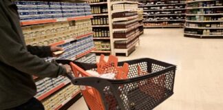 Αυξήσεις χωρίς «φρένο» στα σούπερ μάρκετ – Πόσο ανέβηκαν οι τιμές στα παγωτά