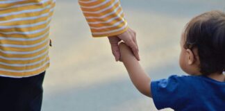 Δημογραφική κατάρρευση: Κατά 44% μειώθηκαν οι γεννήσεις στην Ελλάδα μέσα σε 20 χρόνια