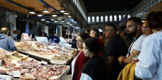 Σαρακοστή: Απλησίαστα τα παραδοσιακά εδέσματα – Εκτόξευση τιμών σε θαλασσινά, λαγάνα και χαλβά
