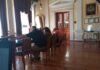 Η επιστροφή χρημάτων των σχολικών επιτροπών προκάλεσε ερωτήματα..