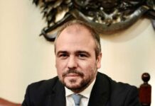Στην Βουλή φέρνει ο Φίλιππος Φόρτωμας το θέμα της φορολογικής ενημερότητας για το «ΕΞΟΙΚΟΝΟΜΩ – ΕΠΙΧΕΙΡΩ» και την παράτασή του