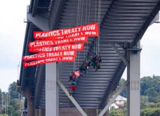 Τελευταία ευκαιρία: η Greenpeace καλεί για ισχυρή Συνθήκη για τα Πλαστικά, την ώρα που οι εταιρείες πετροχημικών υπονομεύουν τις διαπραγματεύσεις