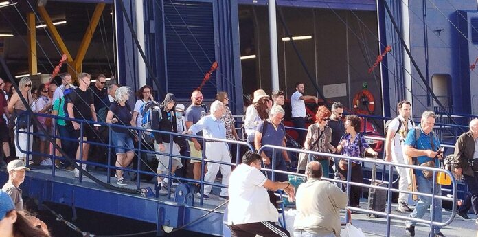 touristes ploio mast