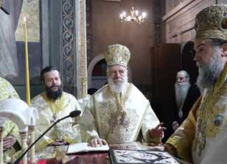 Πρώτος εκ των παρόντων στο μνημόσυνο