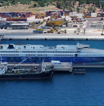 Το ‘’ΑΙΟΛΟΣ ΚΕΝΤΕΡΗΣ’’ με ρυμουλκό πήρε τον δρόμο για παλιοσίδερα στη Τουρκία.