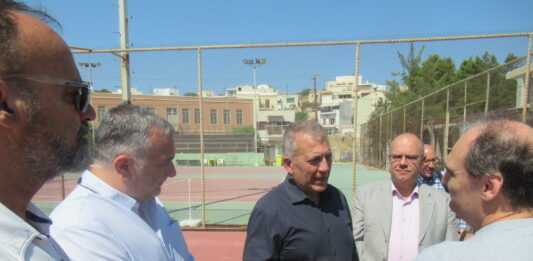 Ο Φοίνικας Σύρου ευχαριστεί το Γιάννη Βρούτση