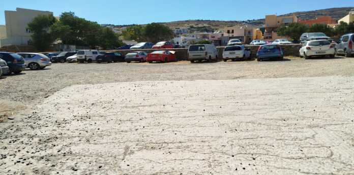parking lalakias mast